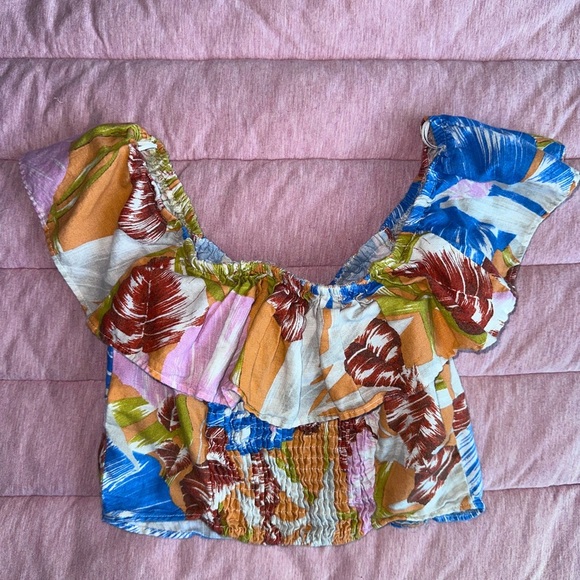 Zara  off shoulder Floral top perfect for vacay or cruise size S cotton - Picture 3 of 4